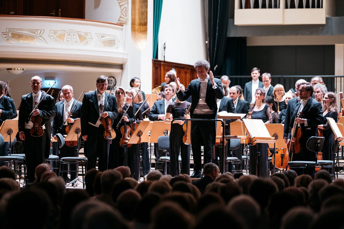 Jenaer Madrigalkreis / Berit Walther / Jenaer Philharmonie / Simon Gaudenz, Foto: JenaKultur, Christoph Worsch