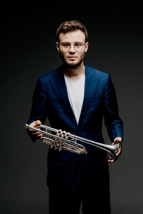 Simon Höfele, Foto: Marco Borggreve
