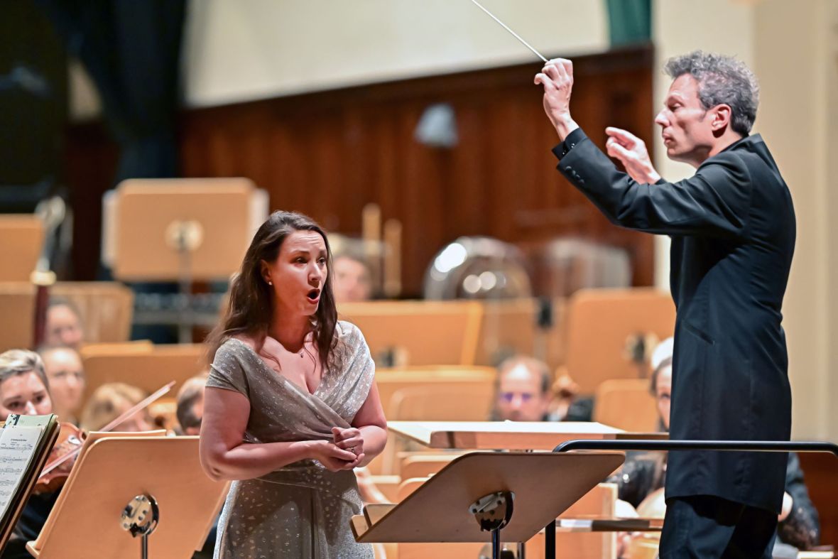 Christina Landshamer / Simon Gaudenz / Jenaer Philharmonie im Volkshaus Jena, Foto: ZEISS, Jürgen Scheere