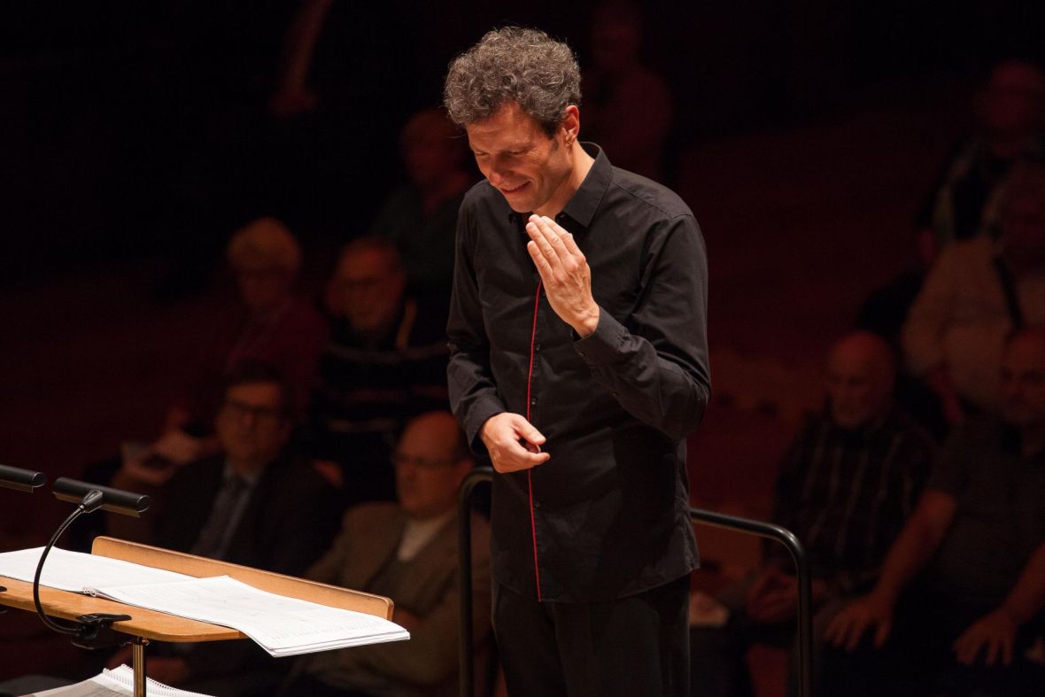 Sarah Buechi – Contradiction of Happiness (Septett) / Jenaer Philharmonie / Simon Gaudenz, Foto: Tina Peißker