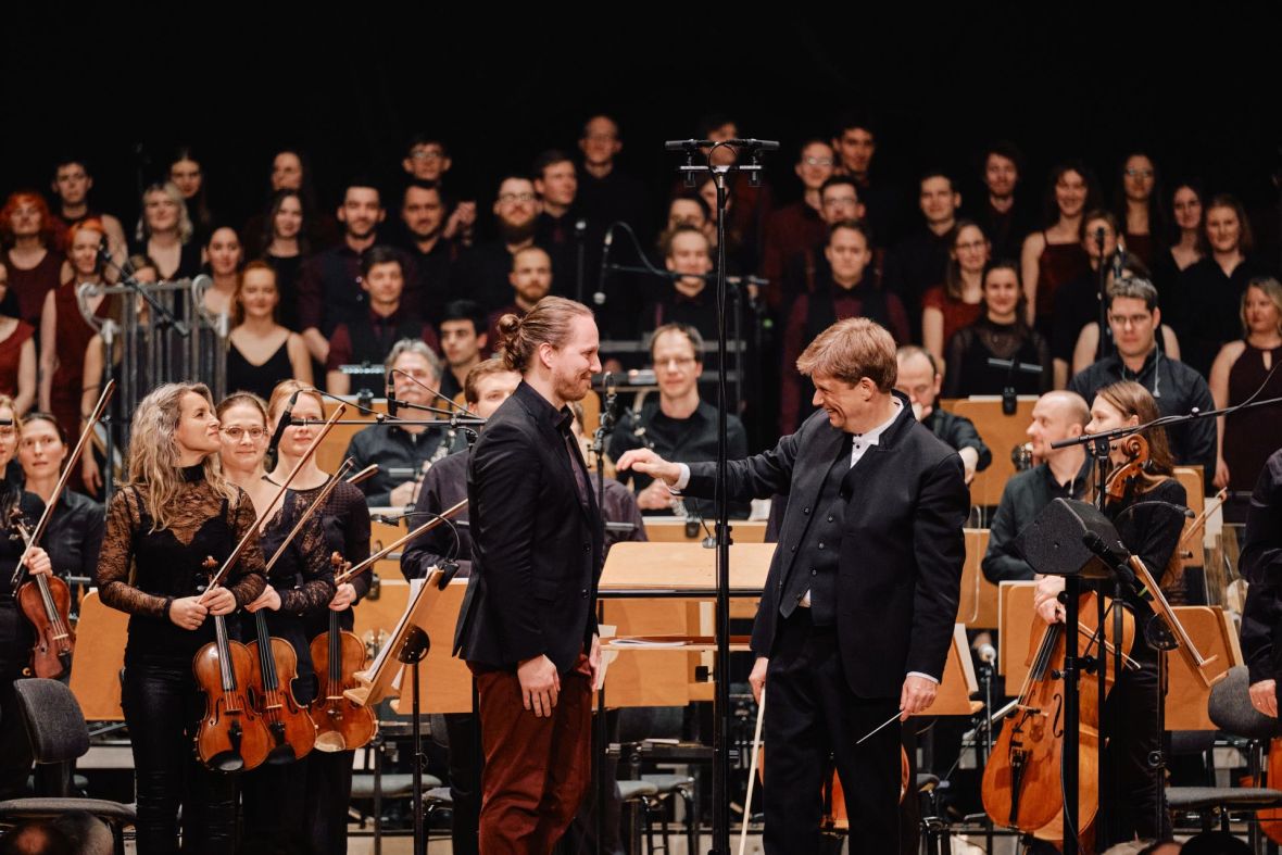 Maximilian Lörzer / Alexander Mayer / Jenaer Philharmonie / Psycho-Chor der Uni Jena, Foto: Lennart Riedlinger