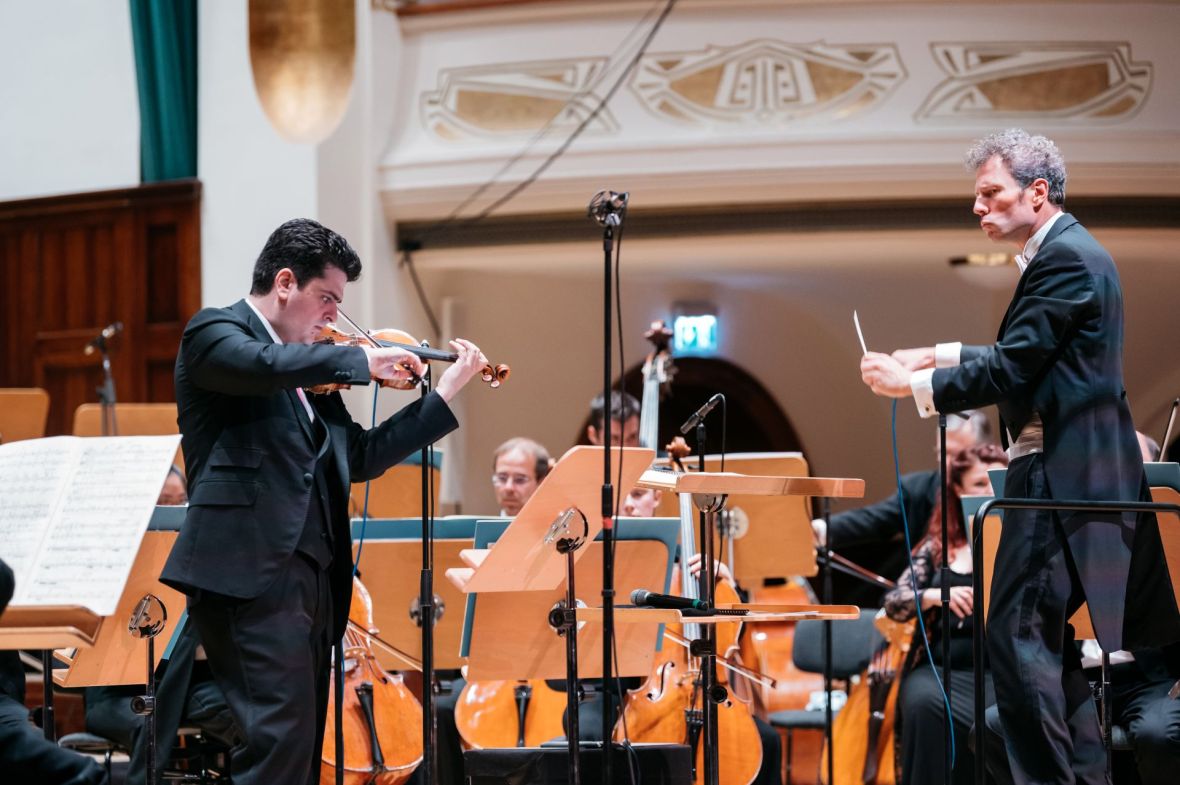 Michael Barenboim / Simon Gaudenz / Jenaer Philharmonie, Foto: JenaKultur, Christoph Worsch