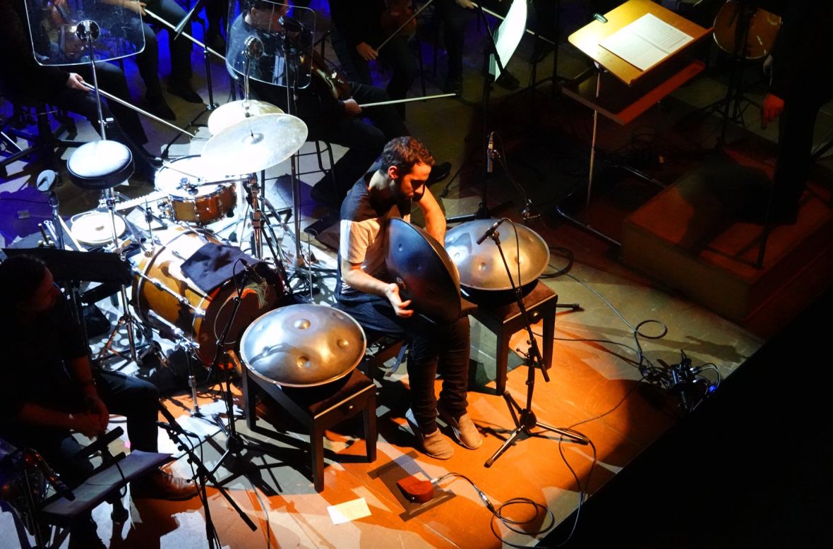 Manu Delago Handmade / Jenaer Philharmonie / Tobias Deutschmann, Foto: Peter Mühlfriedel