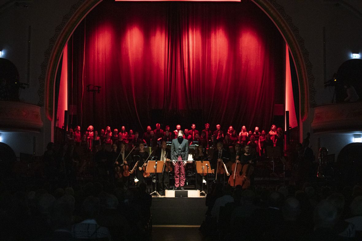 Maximilian Lörzer / Jenaer Philharmonie / Psycho-Chor der FSU Jena, Foto: Tom Wenig