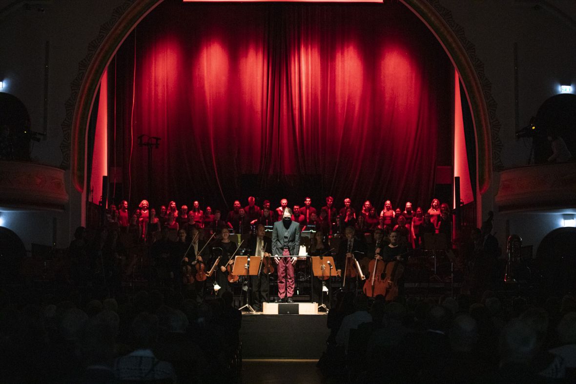 Maximilian Lörzer / Jenaer Philharmonie / Psycho-Chor der Uni Jena, Foto: Tom Wenig