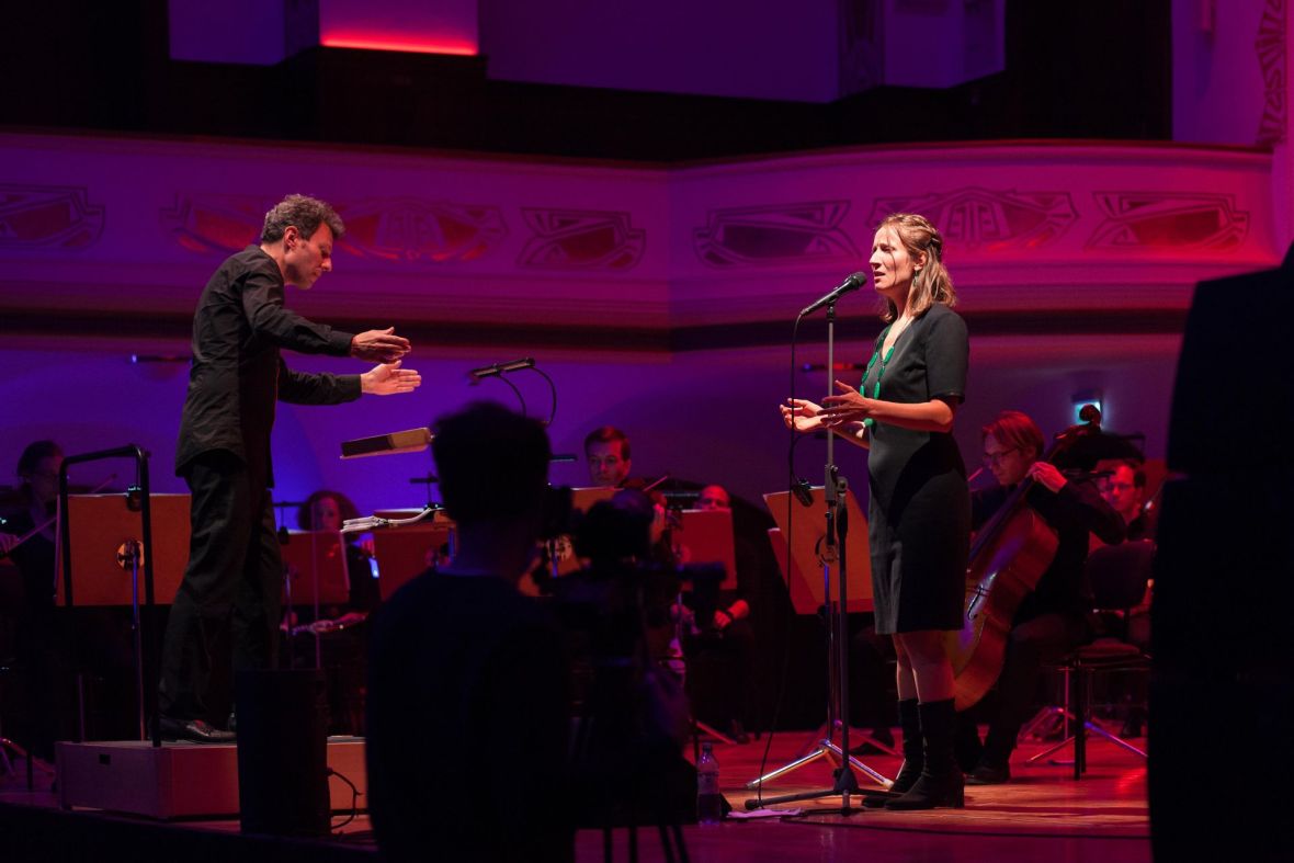 Sarah Buechi – Contradiction of Happiness (Septett) / Jenaer Philharmonie / Simon Gaudenz, Foto: Tina Peißker