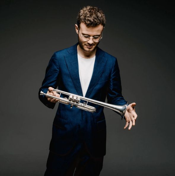 Simon Höfele, Foto: Marco Borggreve