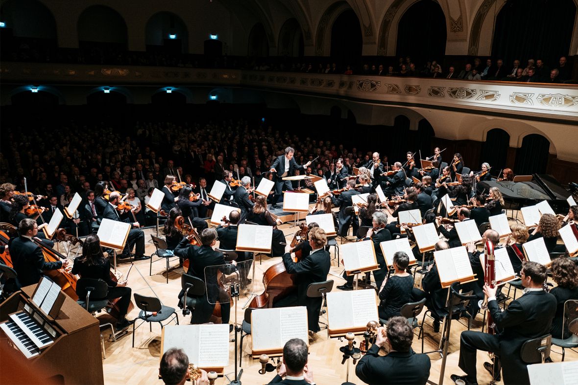 Jenaer Madrigalkreis / Berit Walther / Jenaer Philharmonie / Simon Gaudenz, Foto: JenaKultur, Christoph Worsch