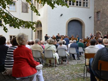 Jenaer Philharmonie im Collegienhof, Foto: Uta Trillhose