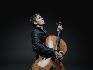 Maximilian Hornung, Foto: Marco Borggreve