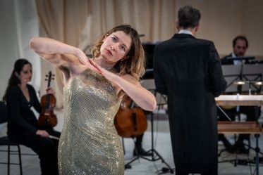 Vordergrund: Hanneke&nbsp;van&nbsp;der&nbsp;Paardt&nbsp;/ Hintergrund: Rosa&nbsp;Donata&nbsp;Milton&nbsp;/ Simon&nbsp;Gaudenz&nbsp;/ Johannes&nbsp;Freyer, Foto:&nbsp;Joachim&nbsp;Dette