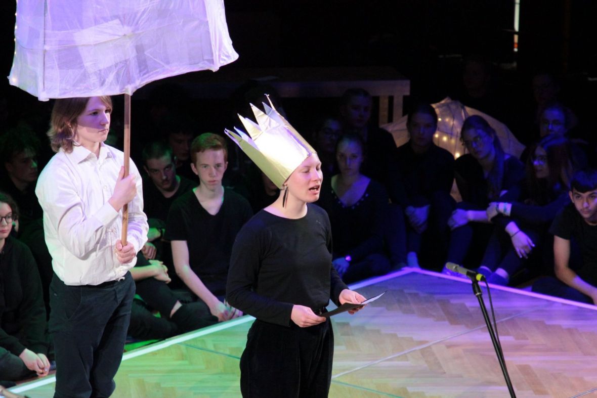 Schüler*innen des Christlichen Gymnasiums Jena und der Freien Gesamtschule UniverSaale Jena / Musiker*innen der Jenaer Philharmonie, Foto: Sebastian Beer