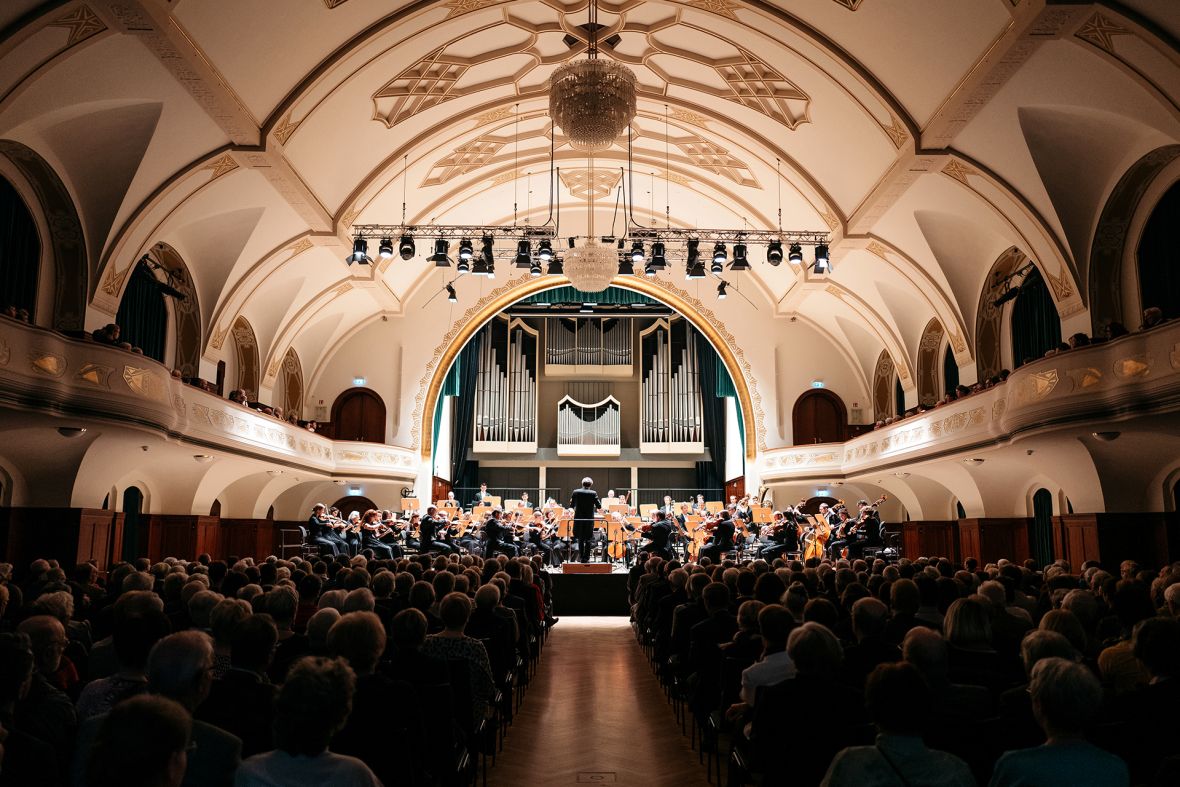 Jenaer Madrigalkreis / Berit Walther / Jenaer Philharmonie / Simon Gaudenz, Foto: JenaKultur, Christoph Worsch