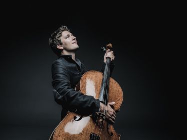 Maximilian Hornung, Foto: Marco Borggreve