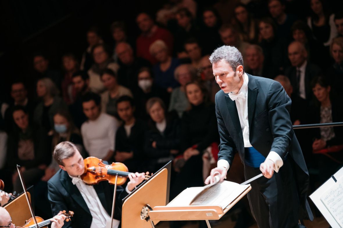 Simon Gaudenz / Jenaer Philharmonie, Foto: JenaKultur, Christoph Worsch