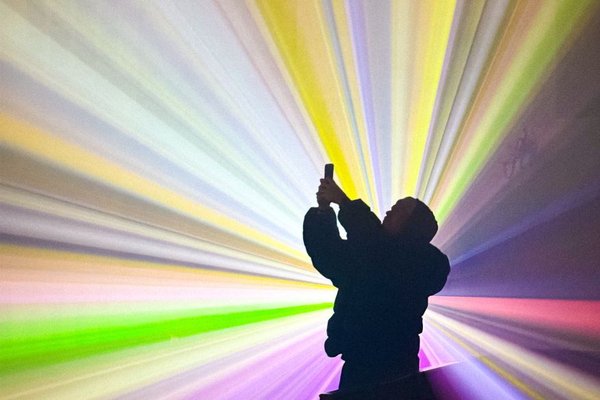 „PETRICHOR“, Video-Installation von Robert Seidel und Sound-Performance von Nikolai von Sallwitz, LUNA Festival, Grote Kerk Leeuwarden (NL), 2025, Foto: Robert Seidel
