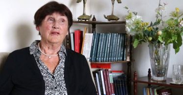 Aljonna Möckel, Filmstill aus „Übersetzen. Werke und Tage: Aljonna Möckel“, YouTube – Deutscher Übersetzerfonds, 2023