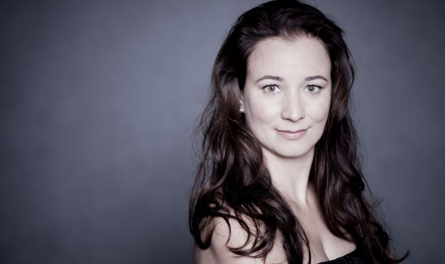 Christina Landshamer, Foto: Marco Borggreve