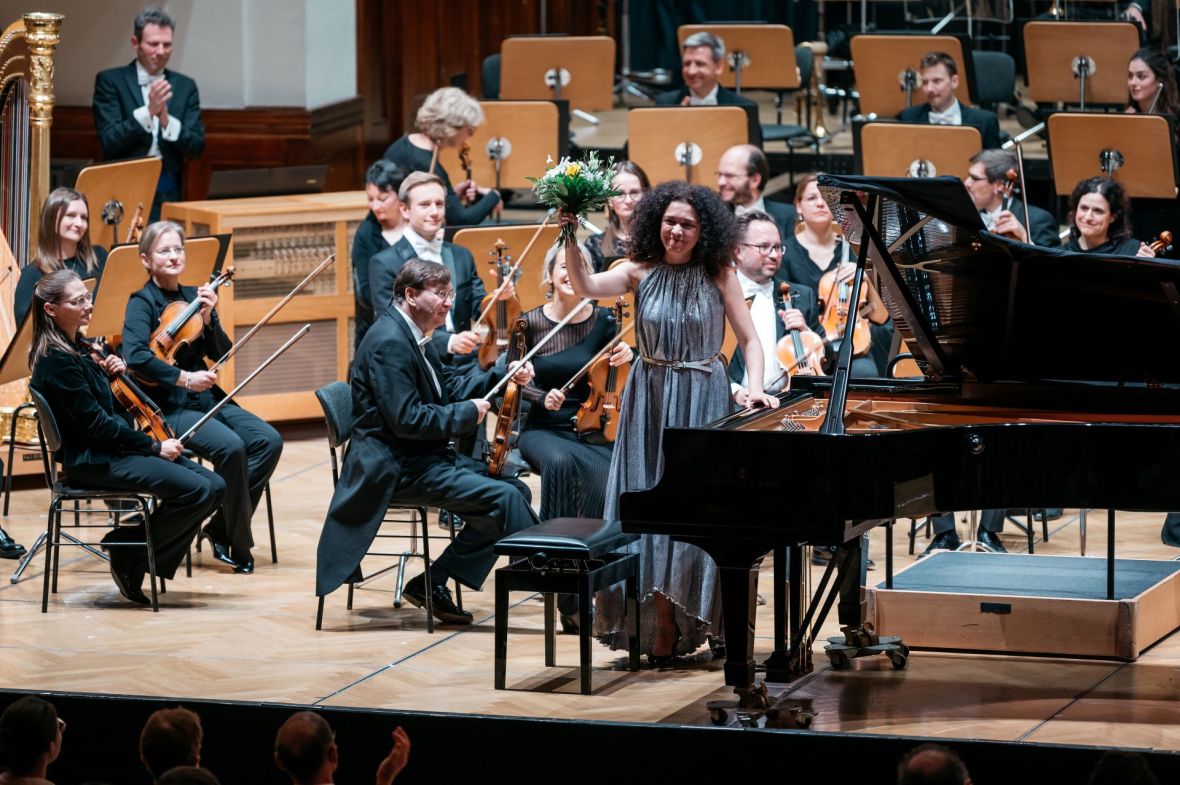 Marianna Shirinyan / Jenaer Philharmonie / Simon Gaudenz, Foto: JenaKultur, Christoph Worsch