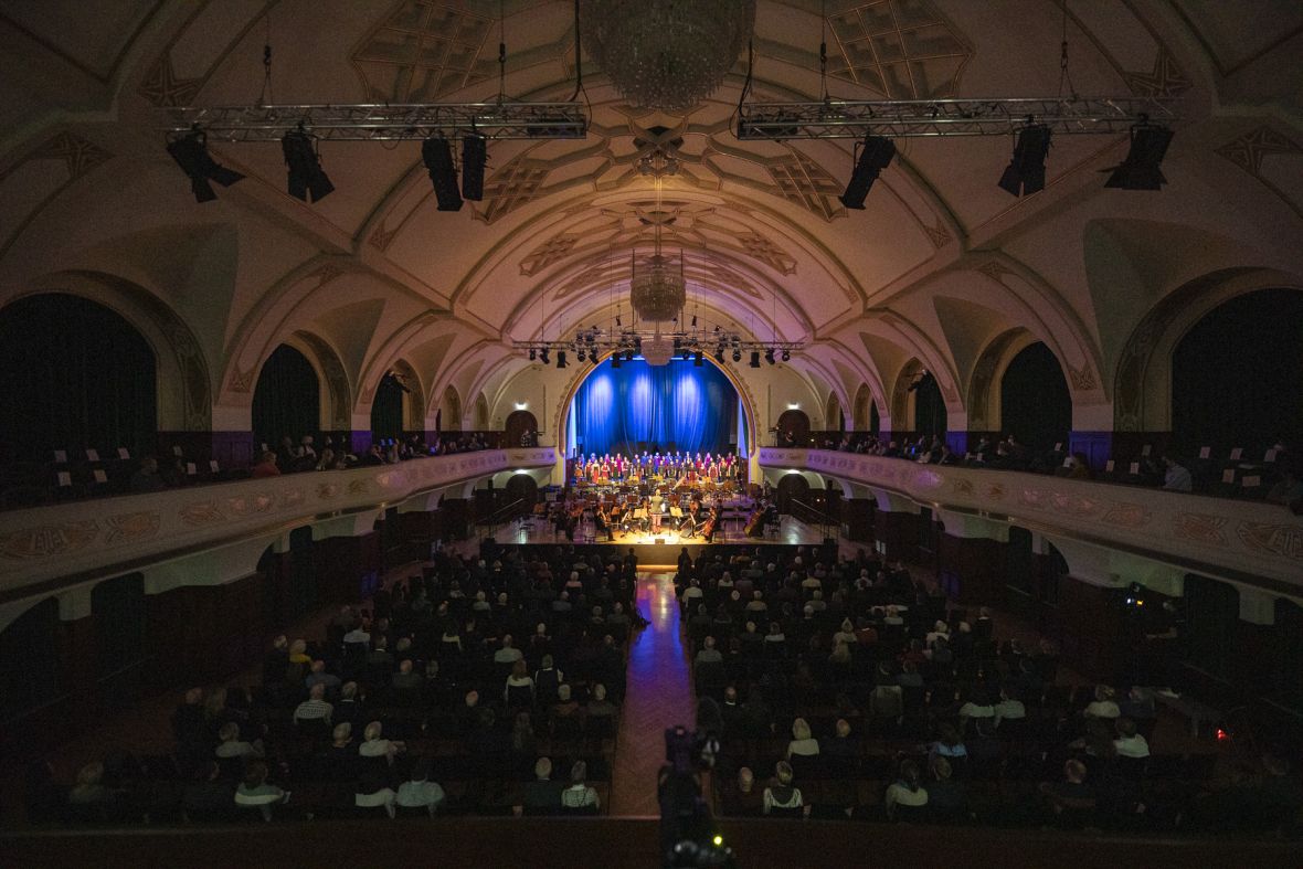 Maximilian Lörzer / Jenaer Philharmonie / Psycho-Chor der Uni Jena, Foto: Tom Wenig