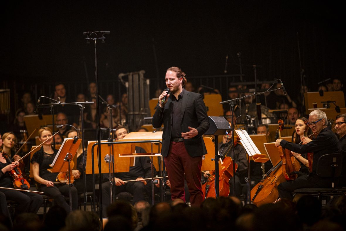 Maximilian Lörzer / Jenaer Philharmonie, Foto: Tom Wenig