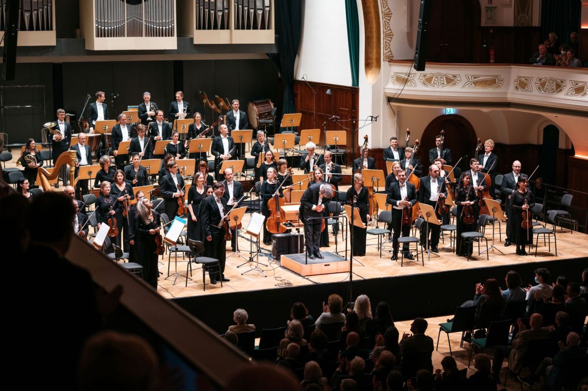 Jenaer Philharmonie / Simon Gaudenz, Foto: JenaKultur, Christoph Worsch