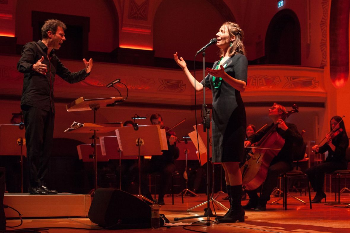 Sarah Buechi – Contradiction of Happiness (Septett) / Jenaer Philharmonie / Simon Gaudenz, Foto: Tina Peißker