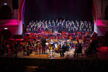 Maximilian Lörzer / Jenaer Philharmonie / Psycho-Chor der Uni Jena, Foto: Tom Wenig